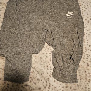 Nike capris